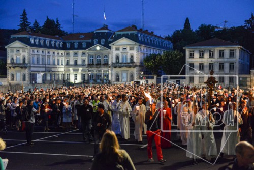 LePuyDépartProcession15août-1609.jpg